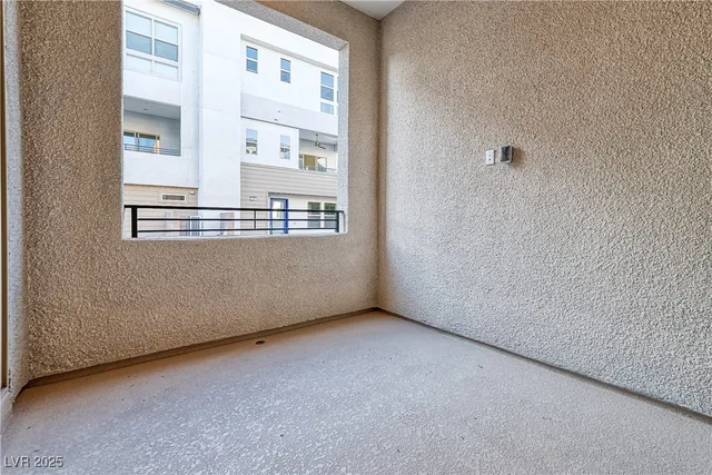 $600,000 | 643 Grey Saker Street, Las Vegas, NV 89138