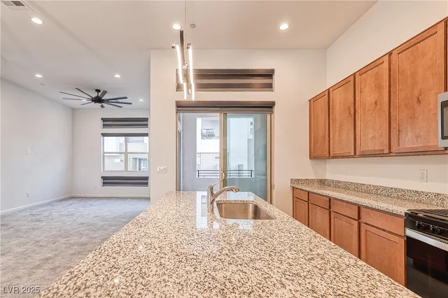 $600,000 | 643 Grey Saker Street, Las Vegas, NV 89138