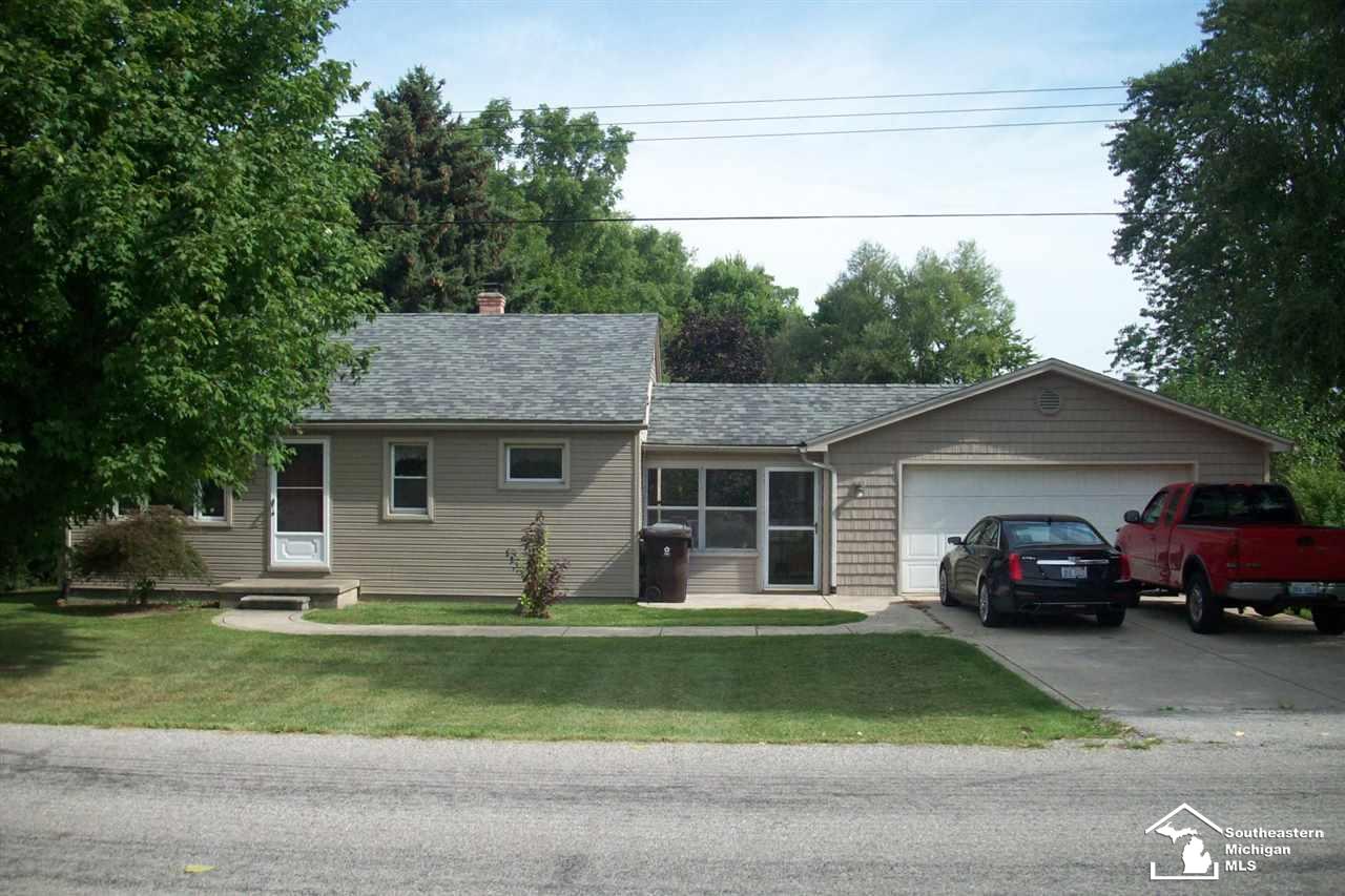 2101 Sandy Creek Road Monroe, MI 48162 - Photo 3 of 22 31359391-2.JPG