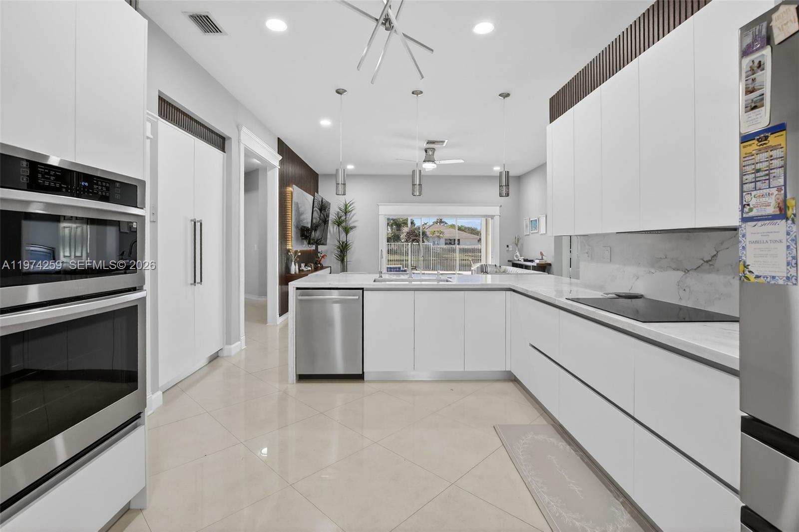 4301 Diamond Row Weston, FL 33331 - Photo 12 of 47