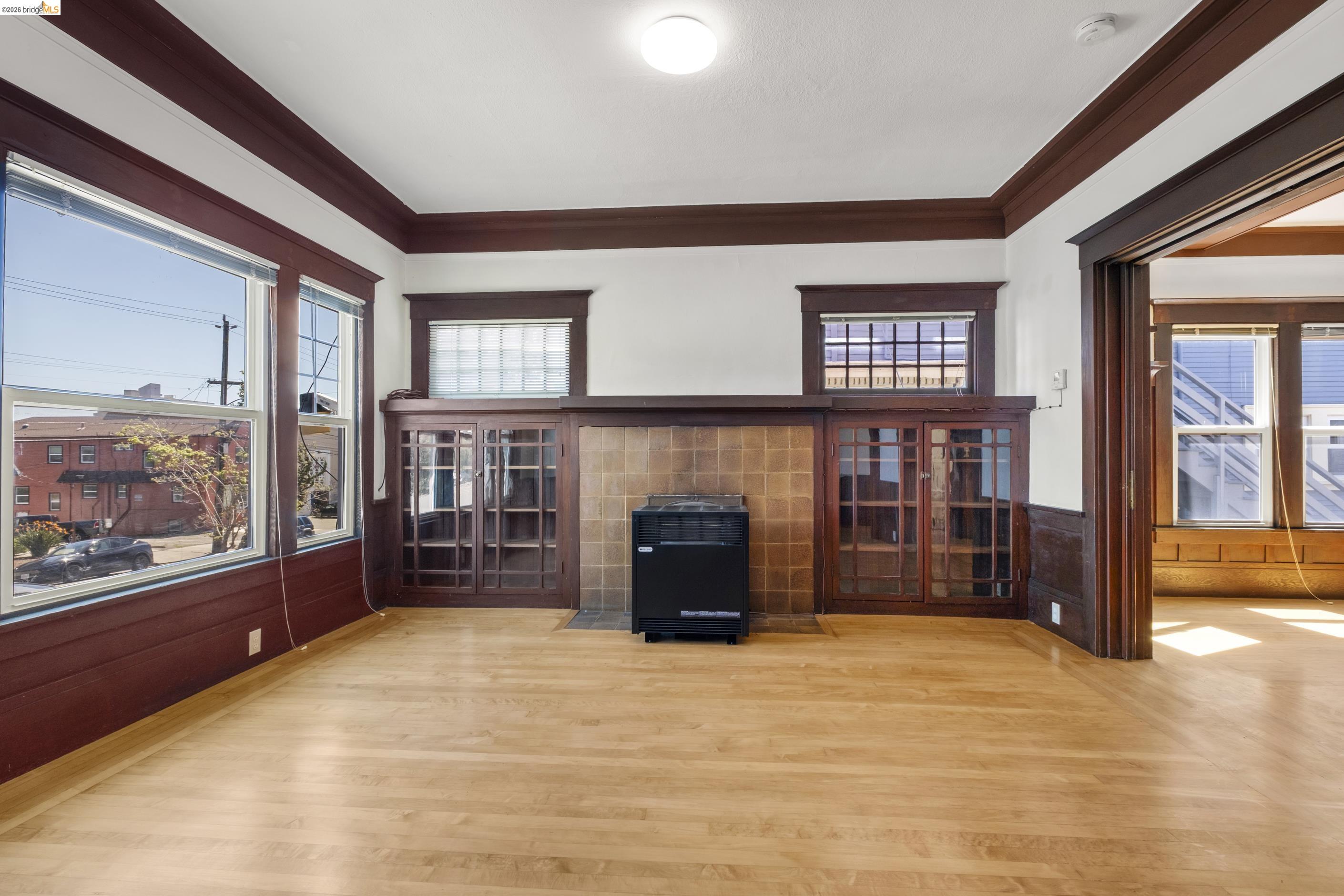 4283 Howe Street Oakland, CA 94611 - Photo 6 of 38