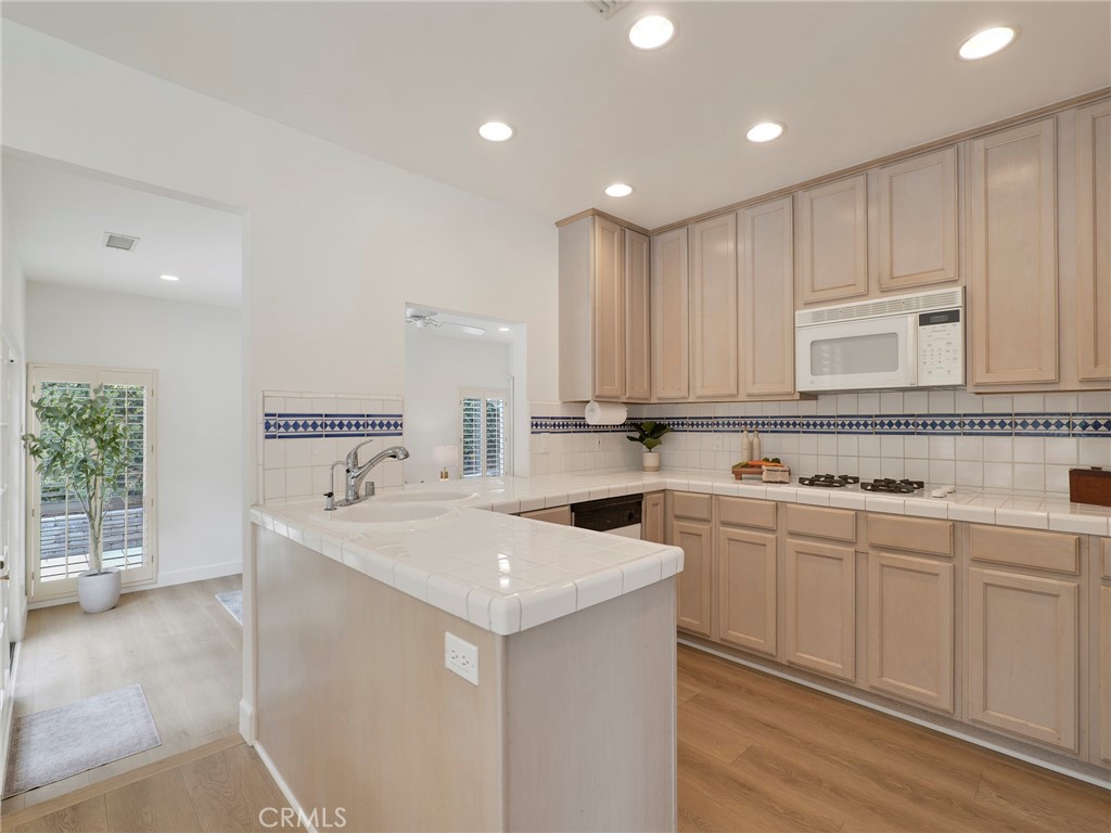 22649 Town Crier Road Calabasas, CA 91302 - Photo 27 of 47