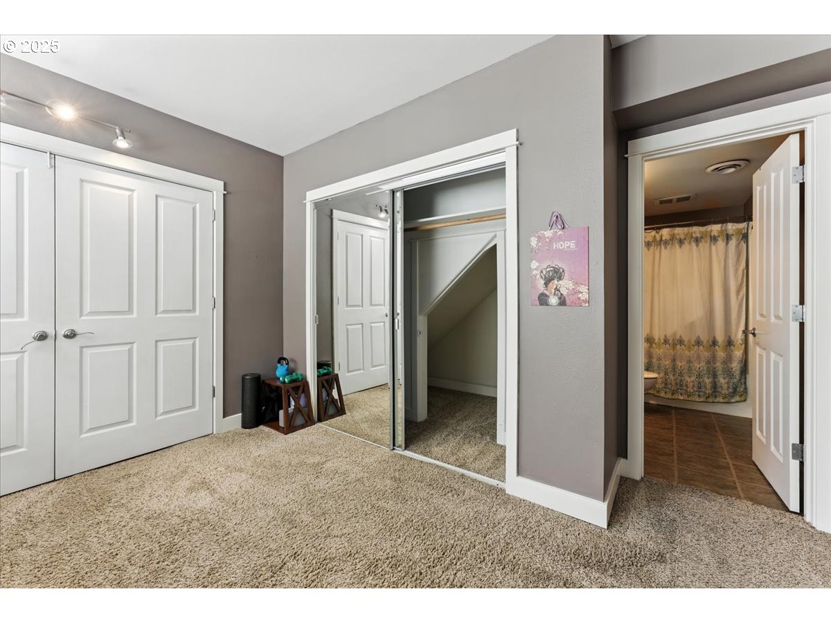 1443 Northeast Village Street Fairview, OR 97024 - Photo 24 of 37 view of an empty room and a bathroom