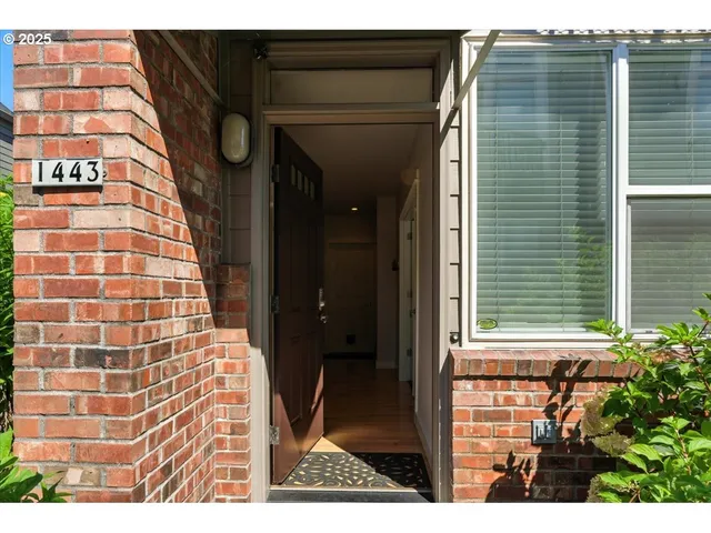 $329,000 | 1443 Northeast Village Street, Fairview, OR 97024