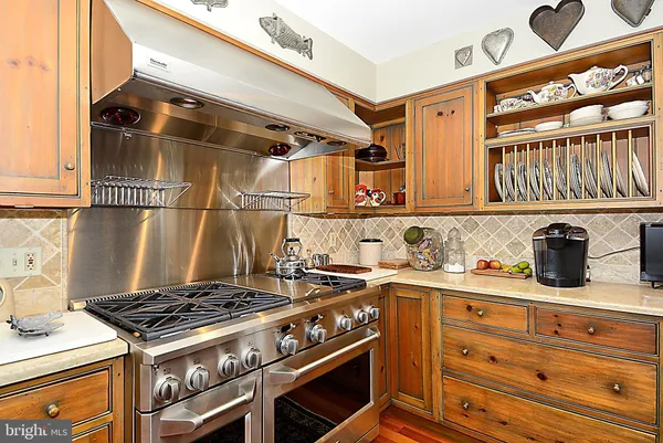 $2,950,000 | 10373 Locust Point Road, Princess Anne, MD 21853