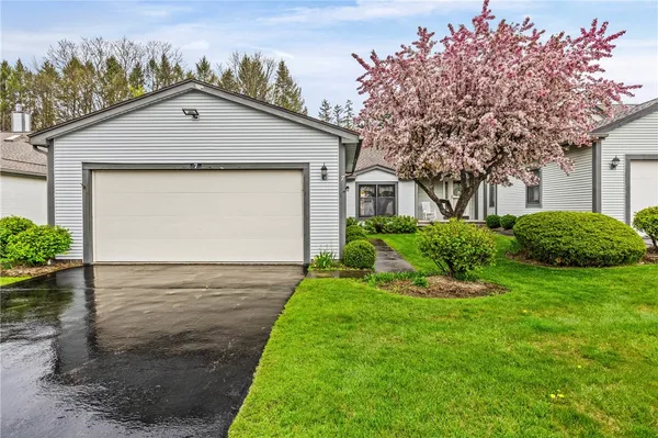 $234,900 | 7 Midlakes Drive, Canandaigua City, NY 14424
