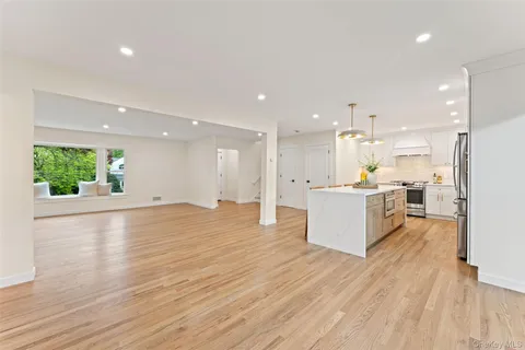 $1,395,000 | 153 Waverly Road, Scarsdale, NY 10583