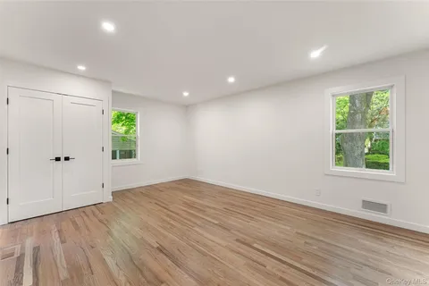 $1,395,000 | 153 Waverly Road, Scarsdale, NY 10583