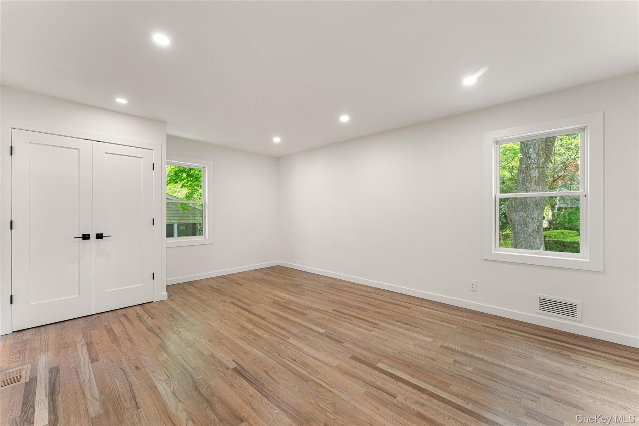 153 Waverly Road Scarsdale, NY 10583 - Photo 16 of 44 Spacious primary bedroom
