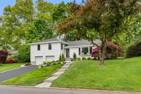 $1,395,000 | 153 Waverly Road, Scarsdale, NY 10583