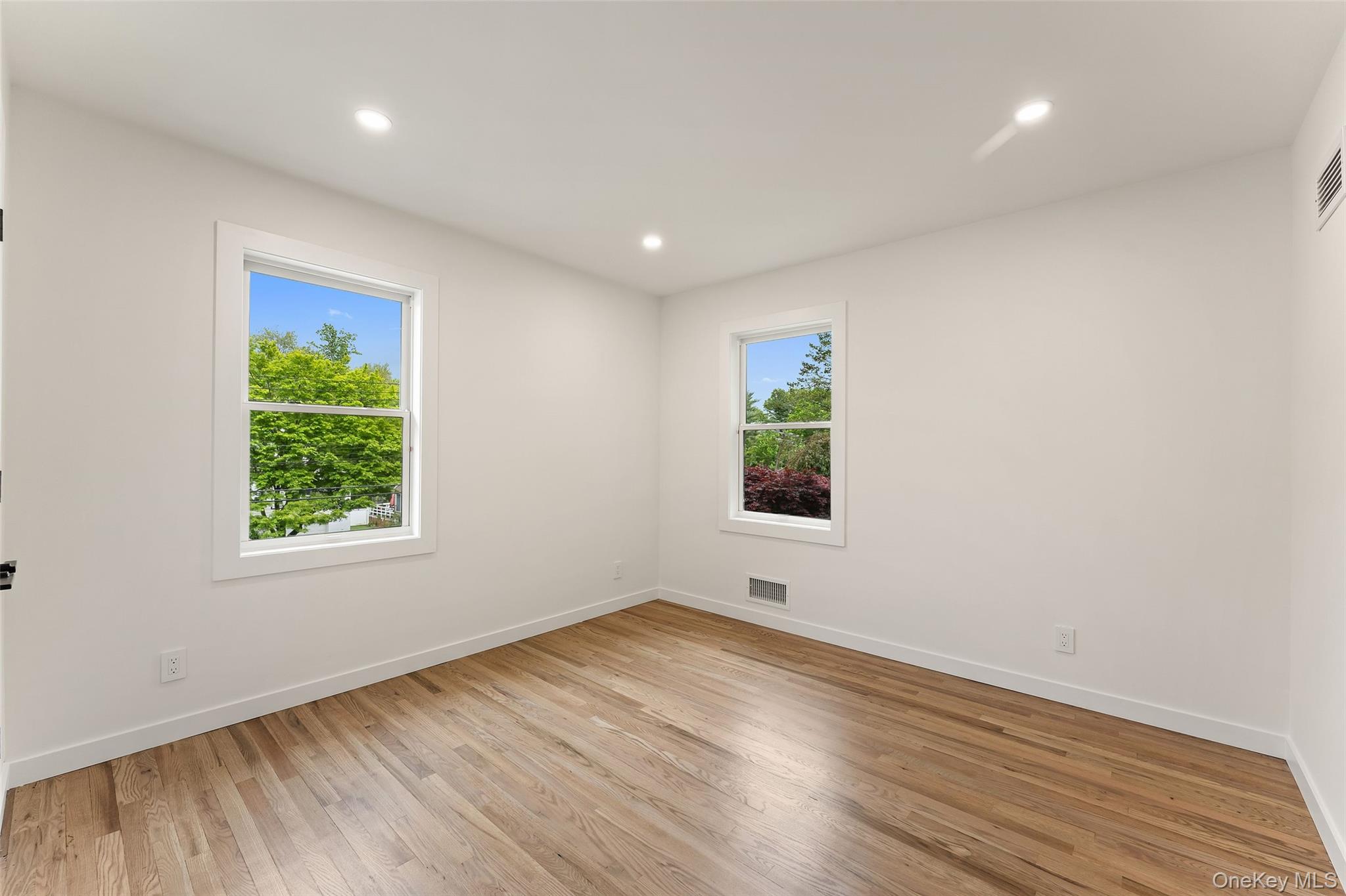 153 Waverly Road Scarsdale, NY 10583 - Photo 21 of 44 Bedroom 2