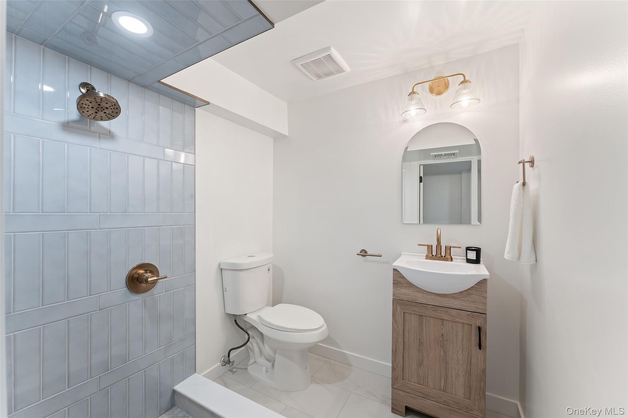 153 Waverly Road Scarsdale, NY 10583 - Photo 33 of 44 Full bathroom located in the basement