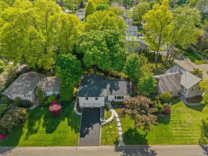 $1,395,000 | 153 Waverly Road, Scarsdale, NY 10583
