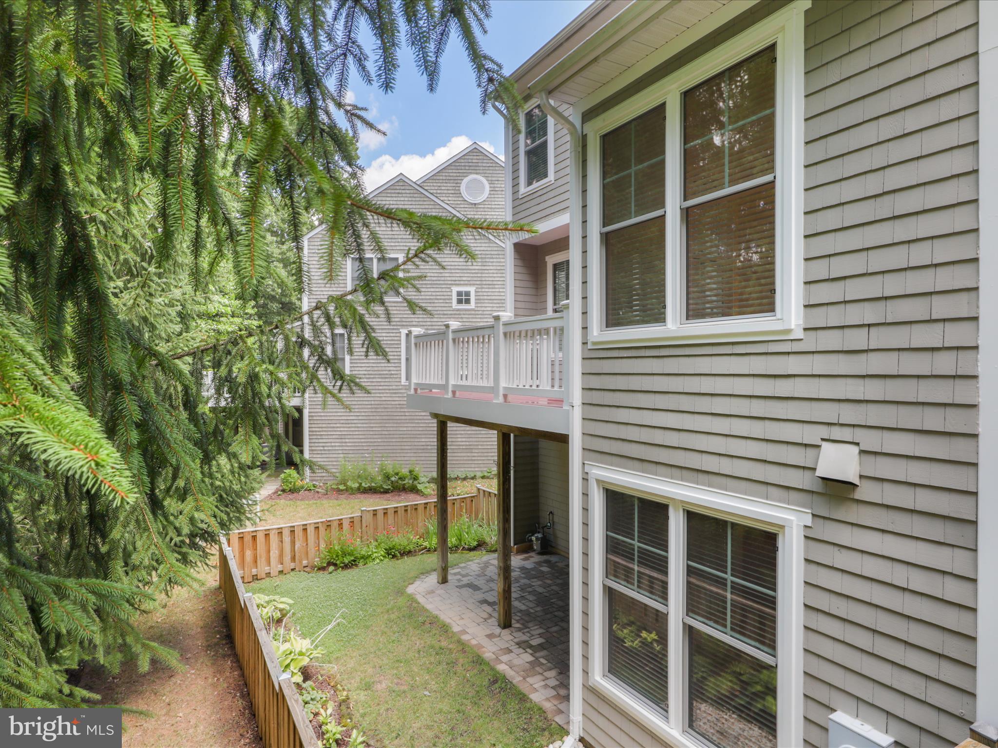 2546 Brenton Point Drive Reston, VA 20191 - Photo 6 of 72 Gallery Image 6