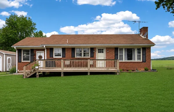 $294,500 | 7827 Lee Highway, Raphine, VA 24472