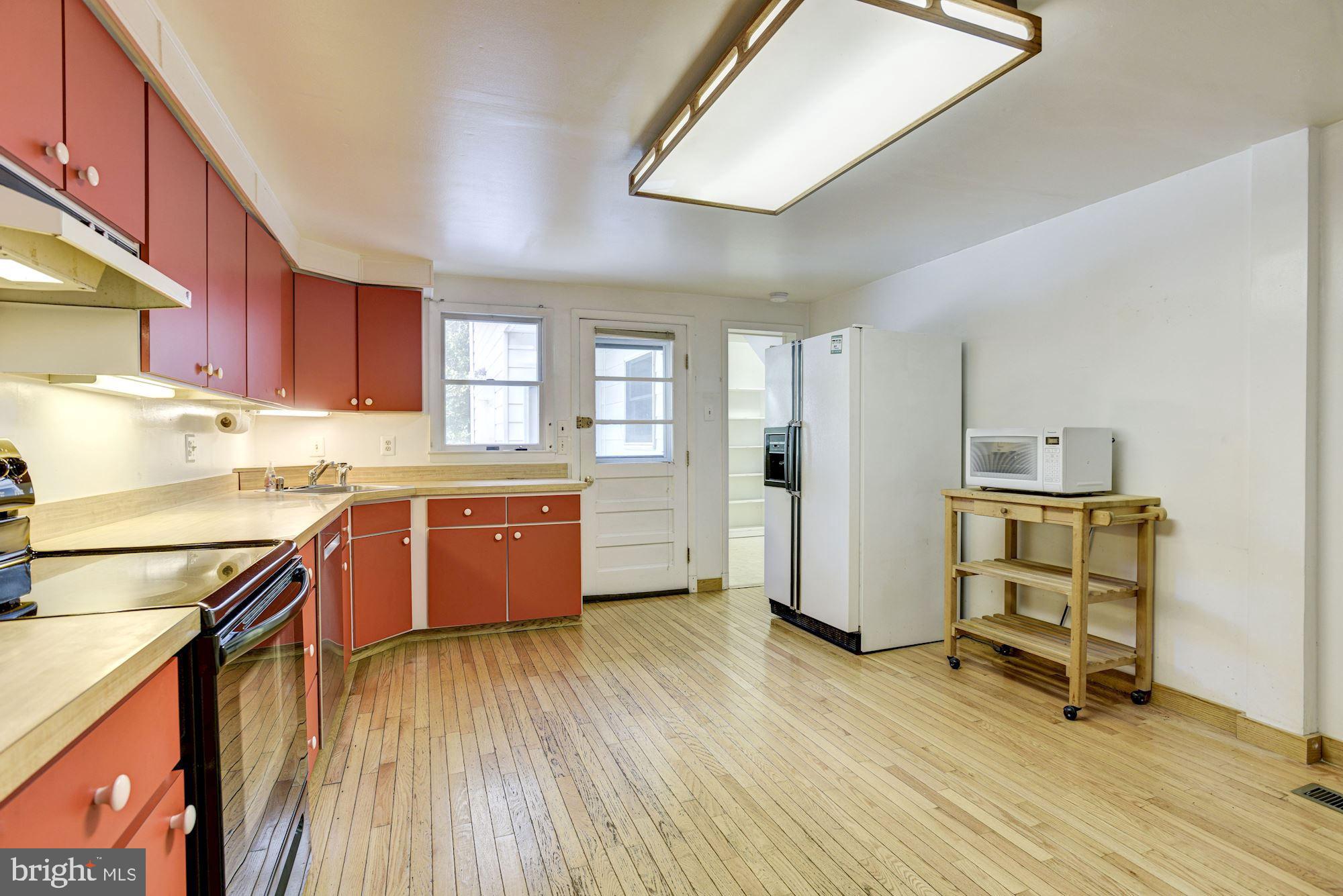508 Upland Road Baltimore, MD 21208 - Photo 12 of 32 Eat-In Kitchen