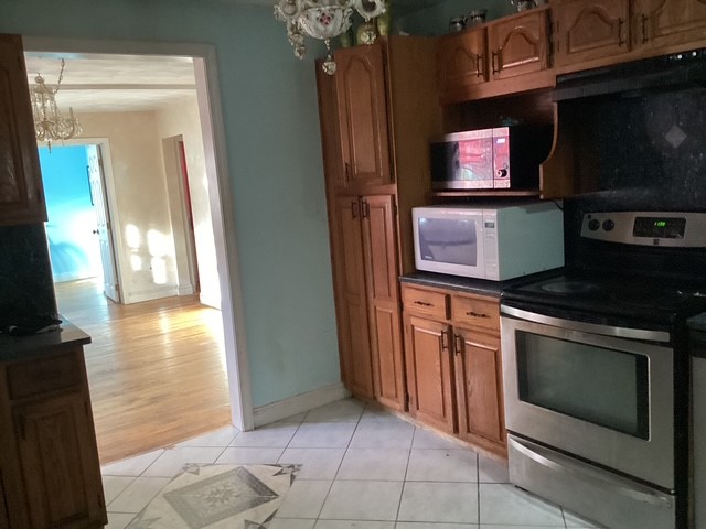 111 Aster Street Warwick, RI 02888 - Photo 6 of 17