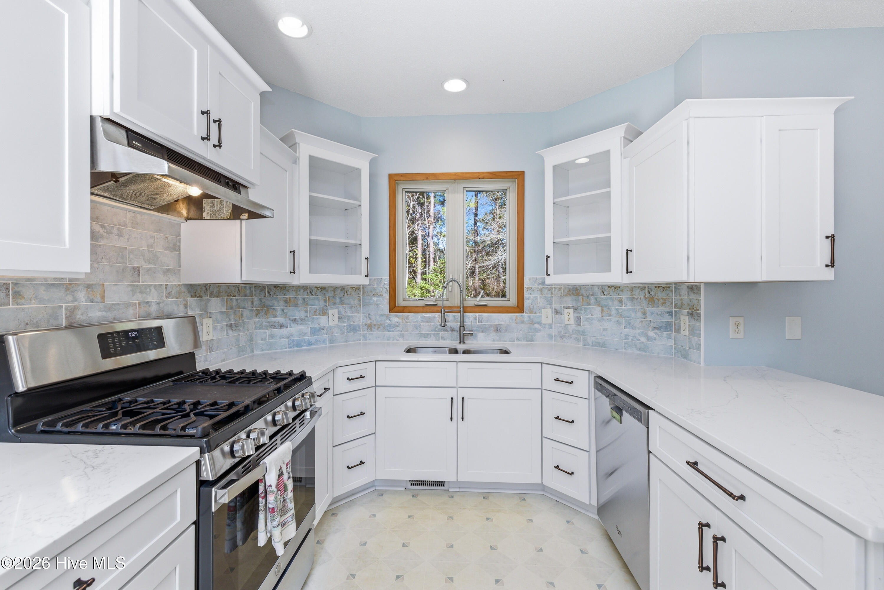 35 Harold Court Hampstead, NC 28443 - Photo 7 of 37 1Q3A6578