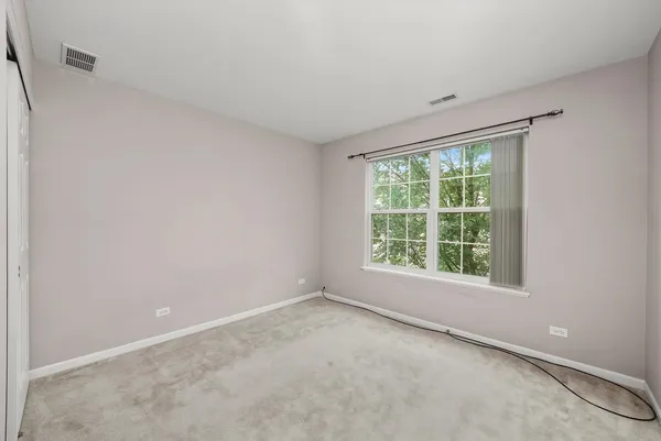 $2,255 | 485 South Jade Lane, Round Lake, IL 60073