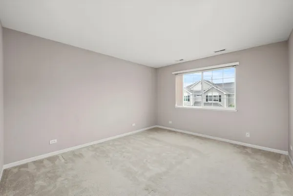 $2,255 | 485 South Jade Lane, Round Lake, IL 60073