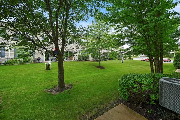 $2,255 | 485 South Jade Lane, Round Lake, IL 60073