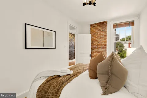 $849,000 | 1430 K Street Southeast, Washington, DC 20003