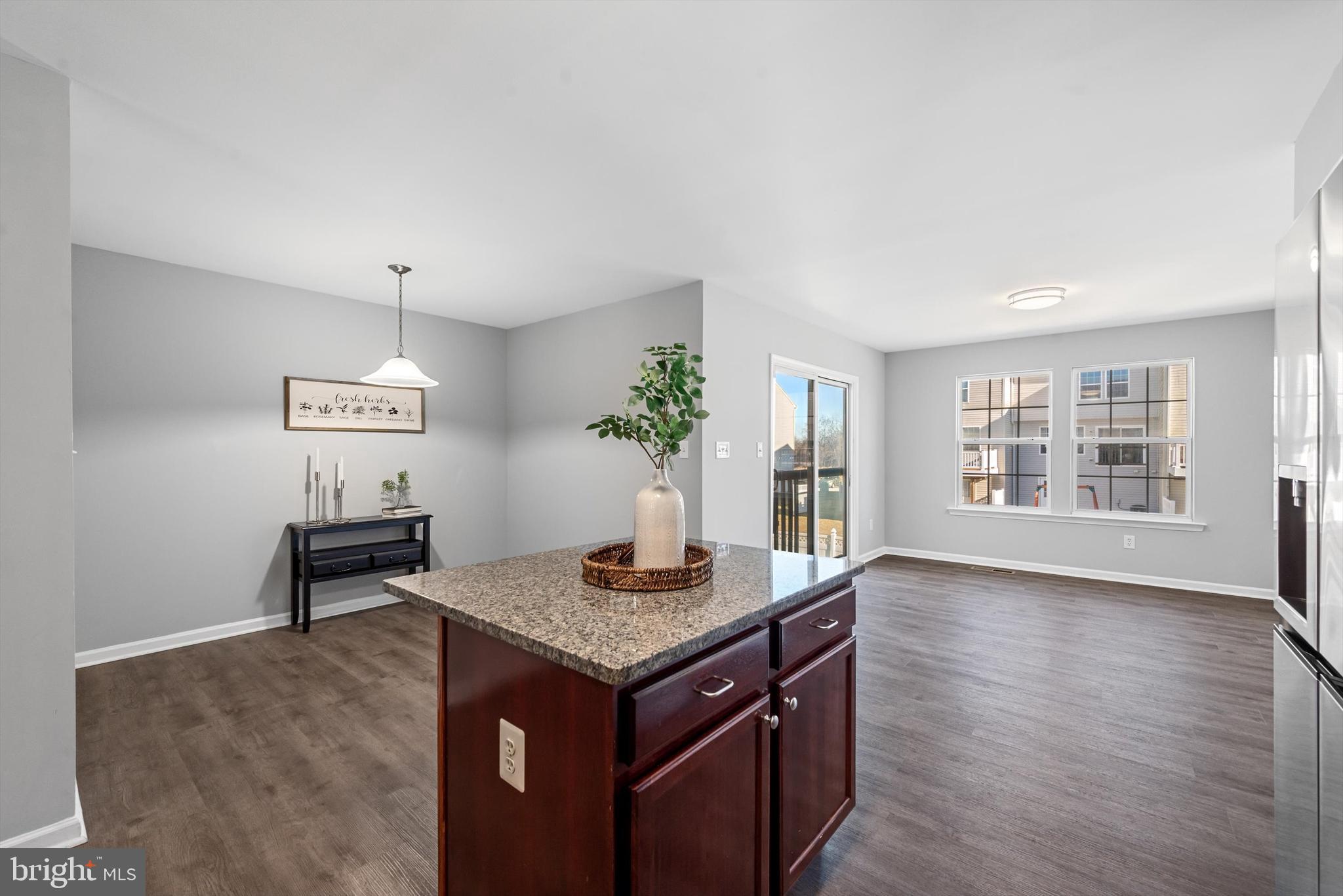 New applieances & granite counters