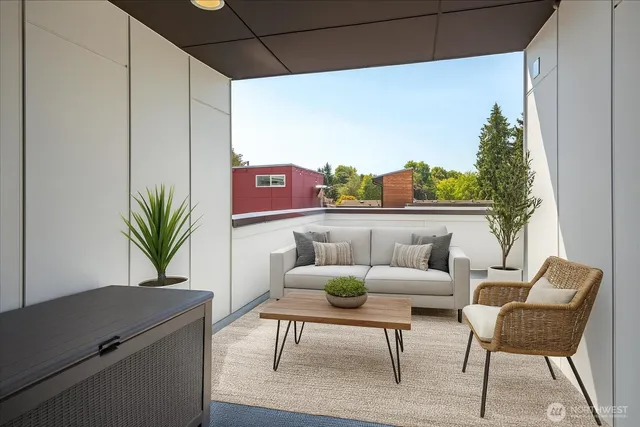 $783,000 | 551 28th Avenue, Seattle, WA 98122