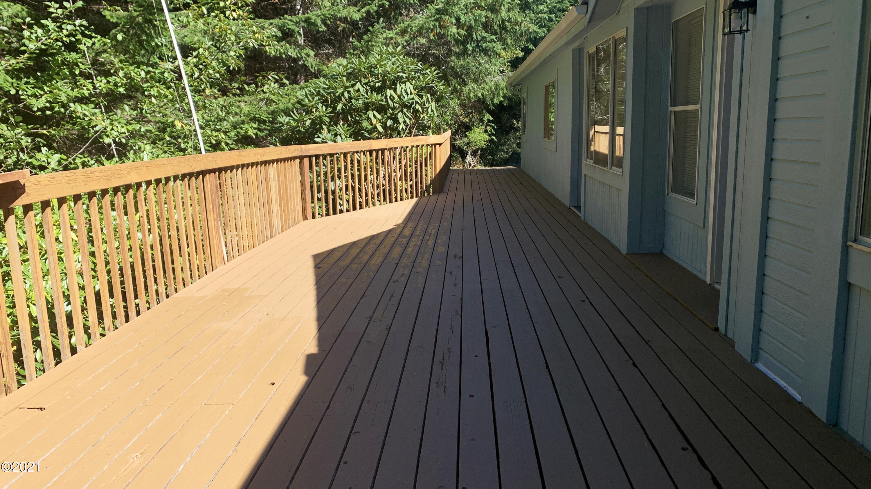 271 East Darkey Creek Road Waldport, OR 97394 - Photo 3 of 26 Large deck