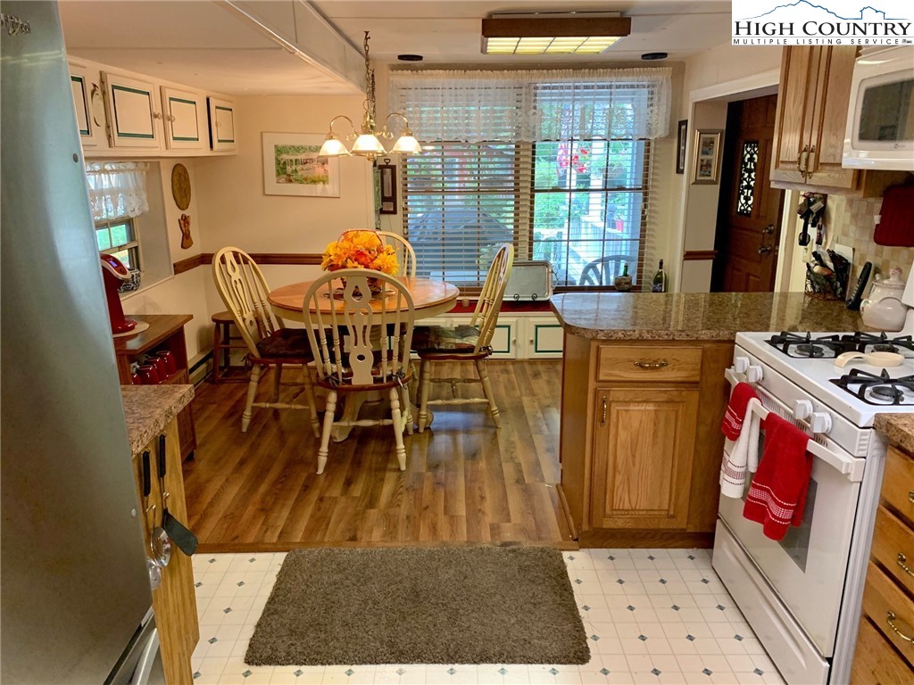 150 Spruce Pine Road Newland, NC 28657 - Photo 11 of 20 Gallery Image 11