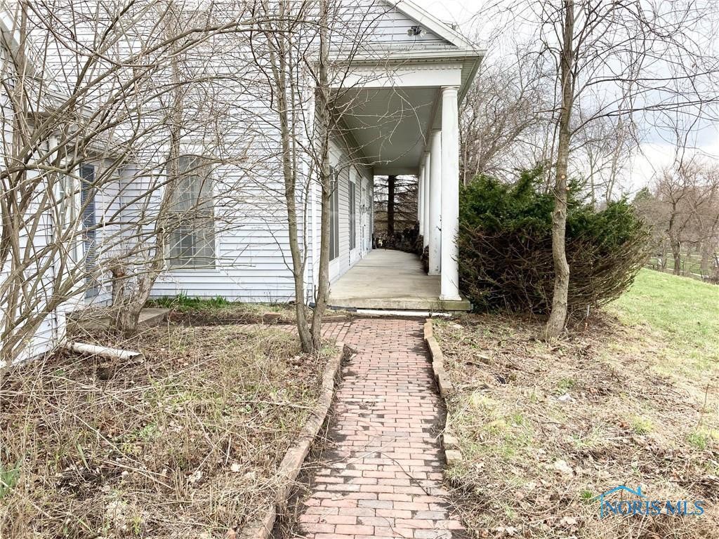 240 South River Road Waterville, OH 43566 - Photo 4 of 33 Gallery Image 4