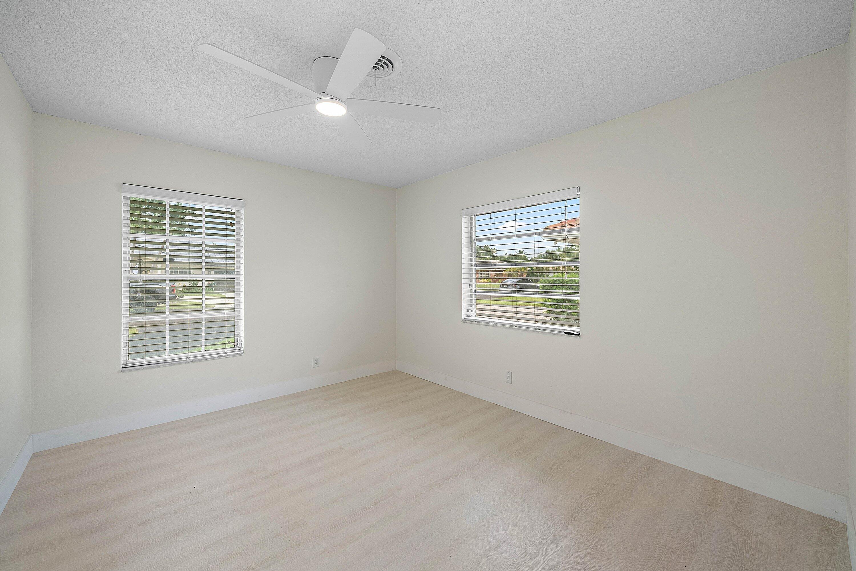 262 Northeast 24th Court Boca Raton, FL 33431 - Photo 18 of 50 262 NE 24th Court (16)