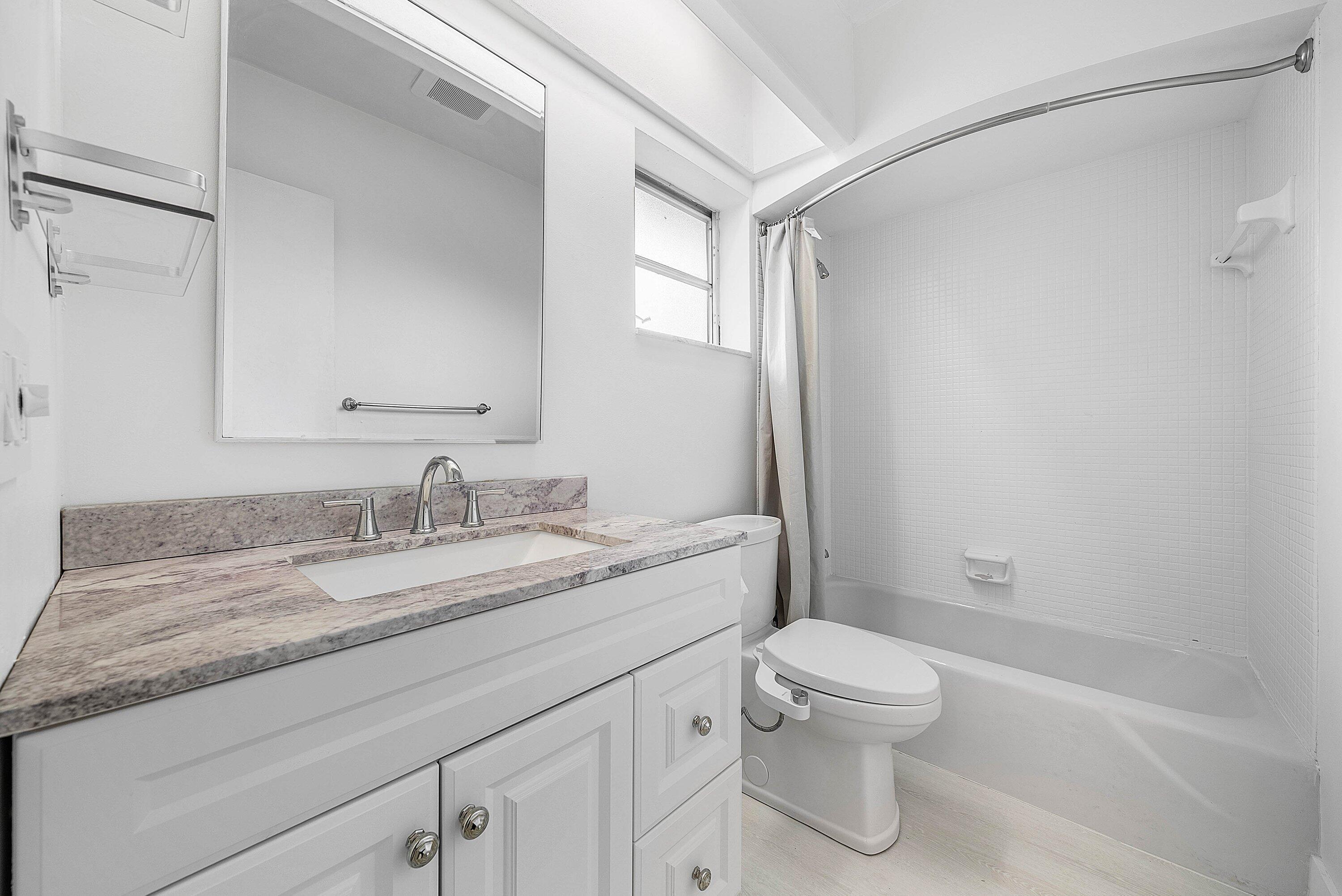 262 Northeast 24th Court Boca Raton, FL 33431 - Photo 20 of 50 262 NE 24th Court (15)