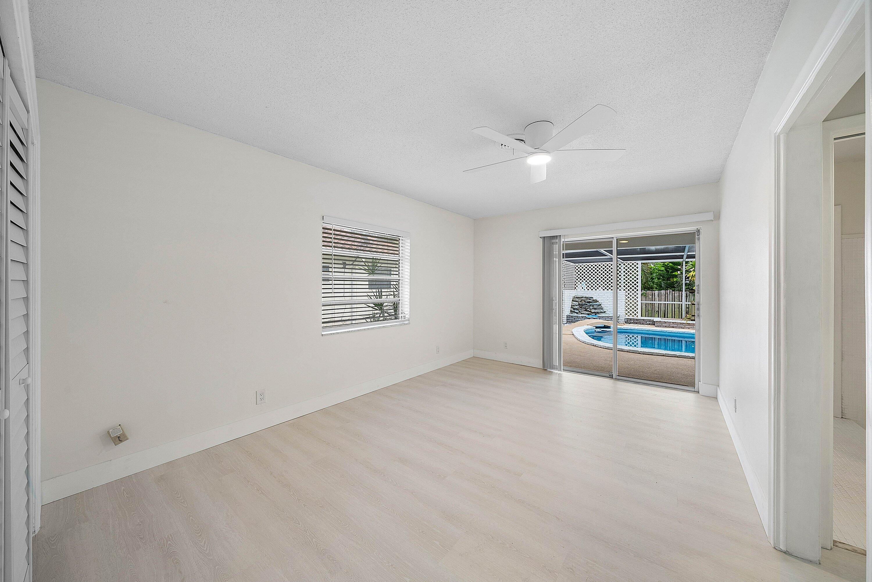 262 Northeast 24th Court Boca Raton, FL 33431 - Photo 21 of 50 262 NE 24th Court (18)