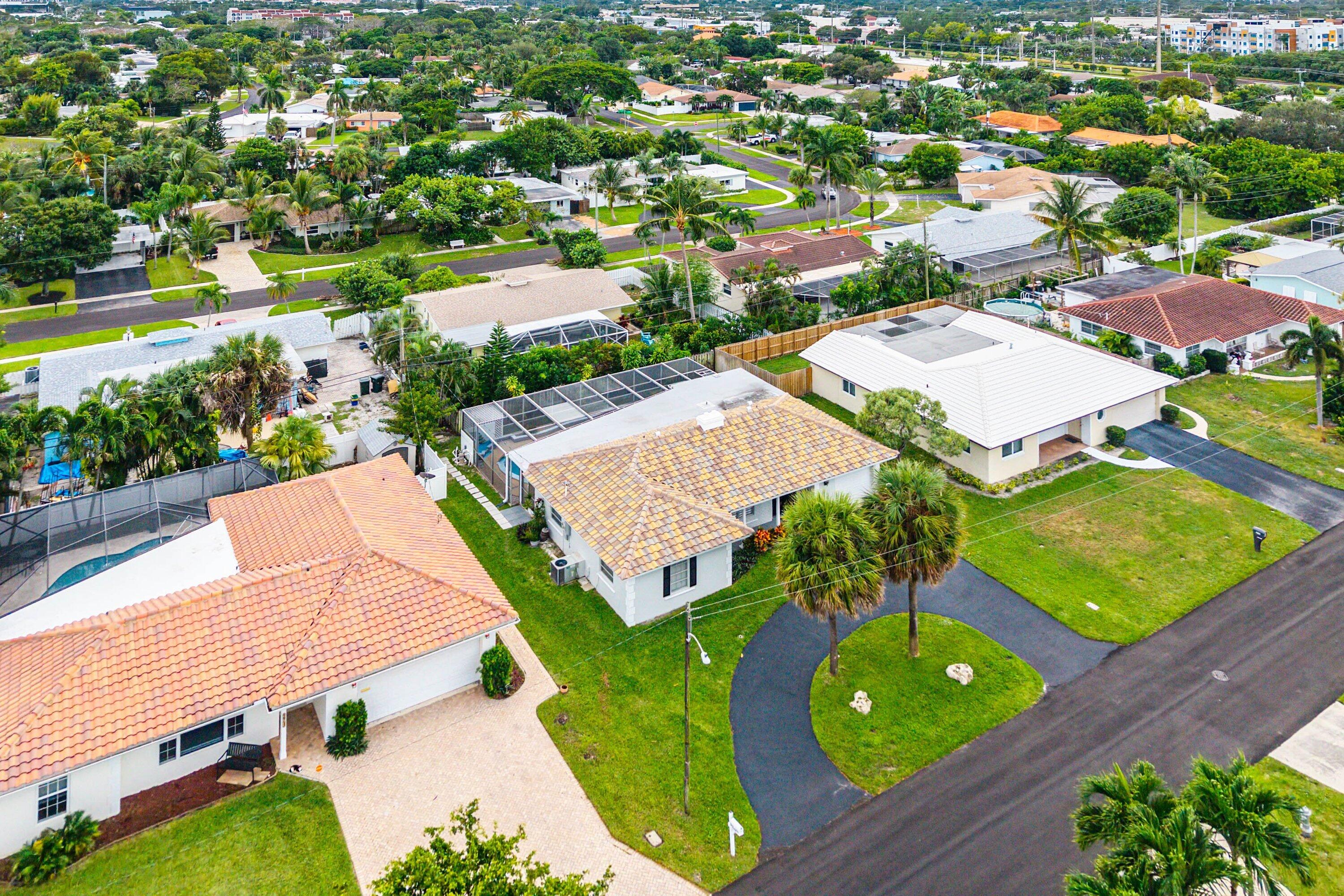 262 Northeast 24th Court Boca Raton, FL 33431 - Photo 34 of 50 262 NE 24th Court (39)
