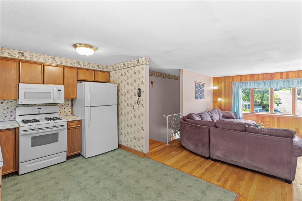 78 Brookside Road Lynn, MA 01902 - Photo 12 of 42 Gallery Image 12