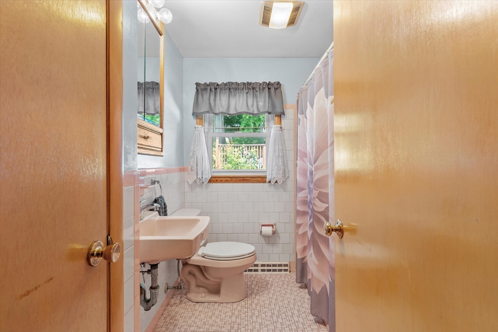 78 Brookside Road Lynn, MA 01902 - Photo 16 of 42 Gallery Image 16