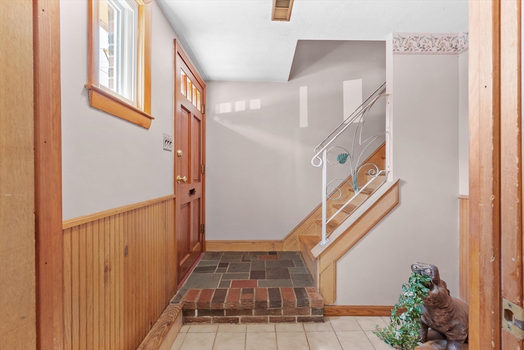 78 Brookside Road Lynn, MA 01902 - Photo 3 of 42 Gallery Image 3
