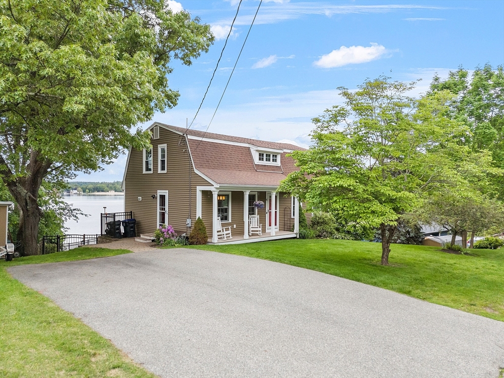 4 Elizabeth Road Hudson, MA 01749 - Photo 2 of 40 Gallery Image 2