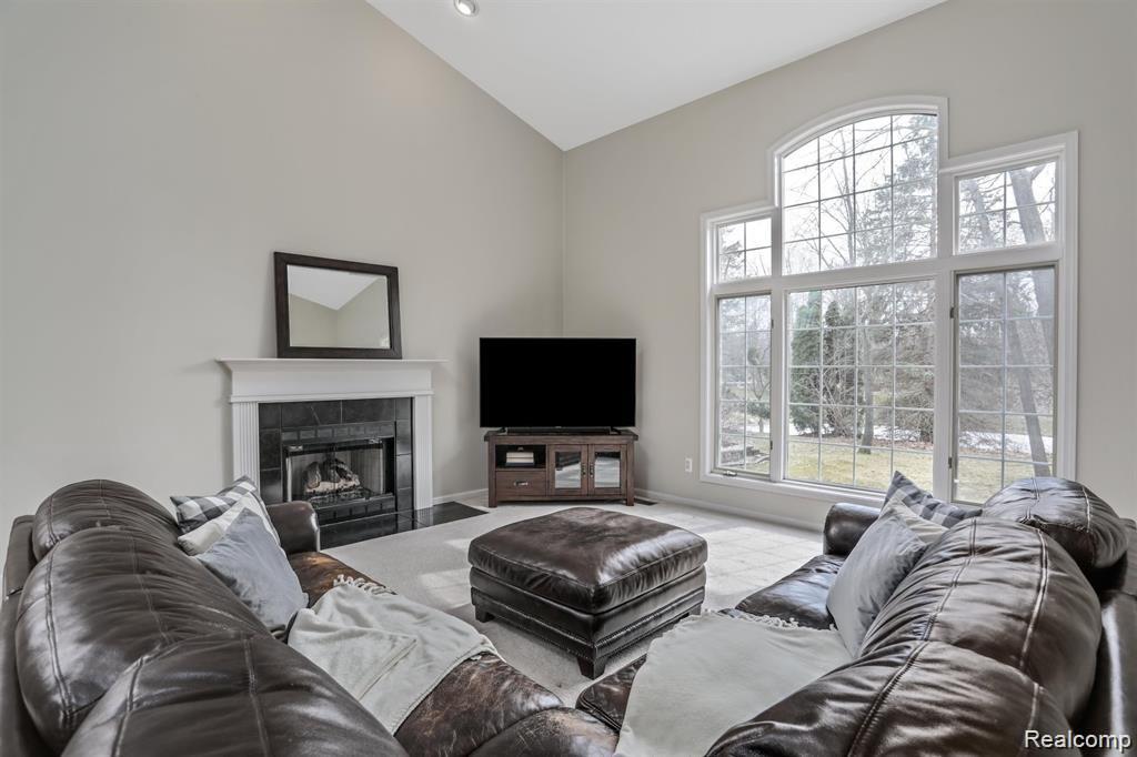3837 Beechcrest Road Rochester Hills, MI 48309 - Photo 11 of 24