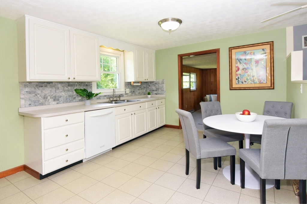 8 Avon Drive Hudson, MA 01749 - Photo 8 of 30 Gallery Image 8