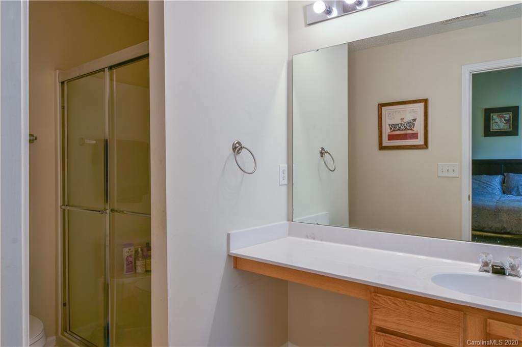 3260 Barons Court Road Charlotte, NC 28213 - Photo 13 of 21