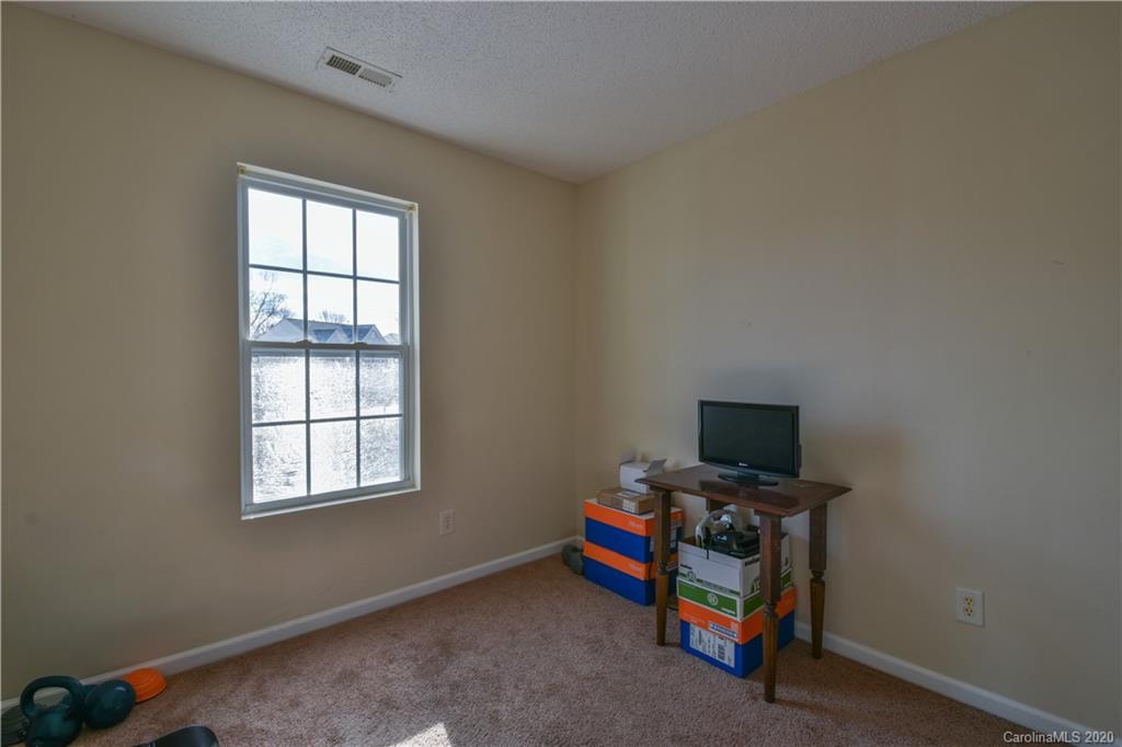 3260 Barons Court Road Charlotte, NC 28213 - Photo 16 of 21