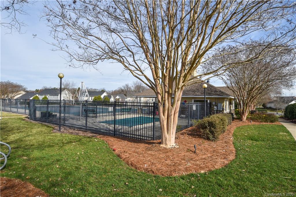 3260 Barons Court Road Charlotte, NC 28213 - Photo 19 of 21