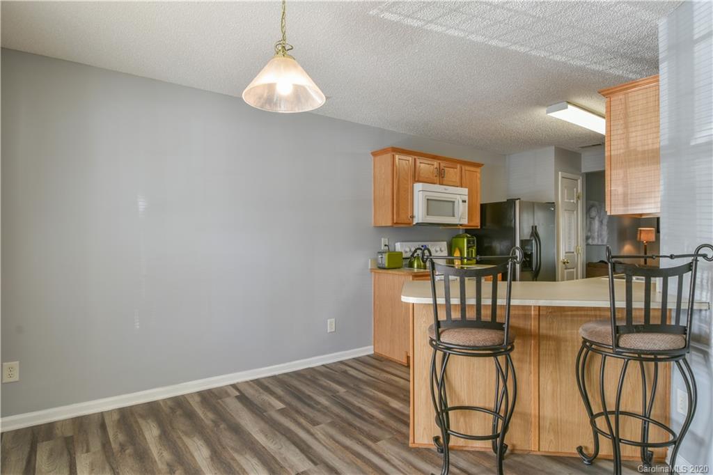 3260 Barons Court Road Charlotte, NC 28213 - Photo 3 of 21