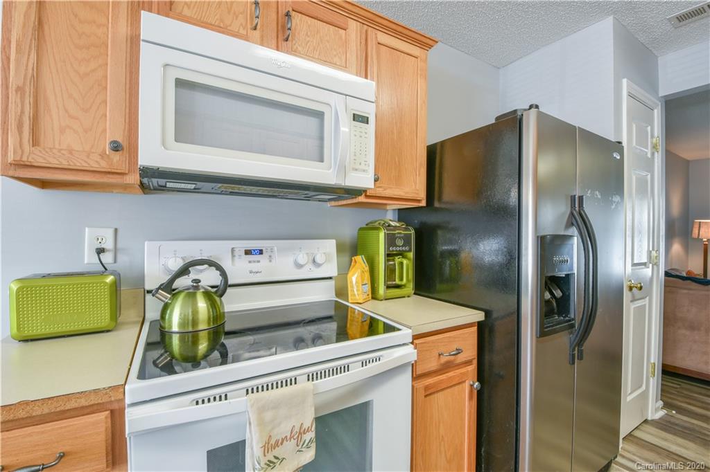 3260 Barons Court Road Charlotte, NC 28213 - Photo 6 of 21