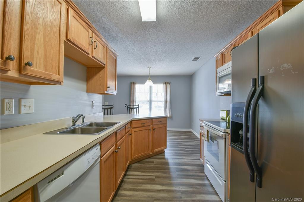 3260 Barons Court Road Charlotte, NC 28213 - Photo 7 of 21