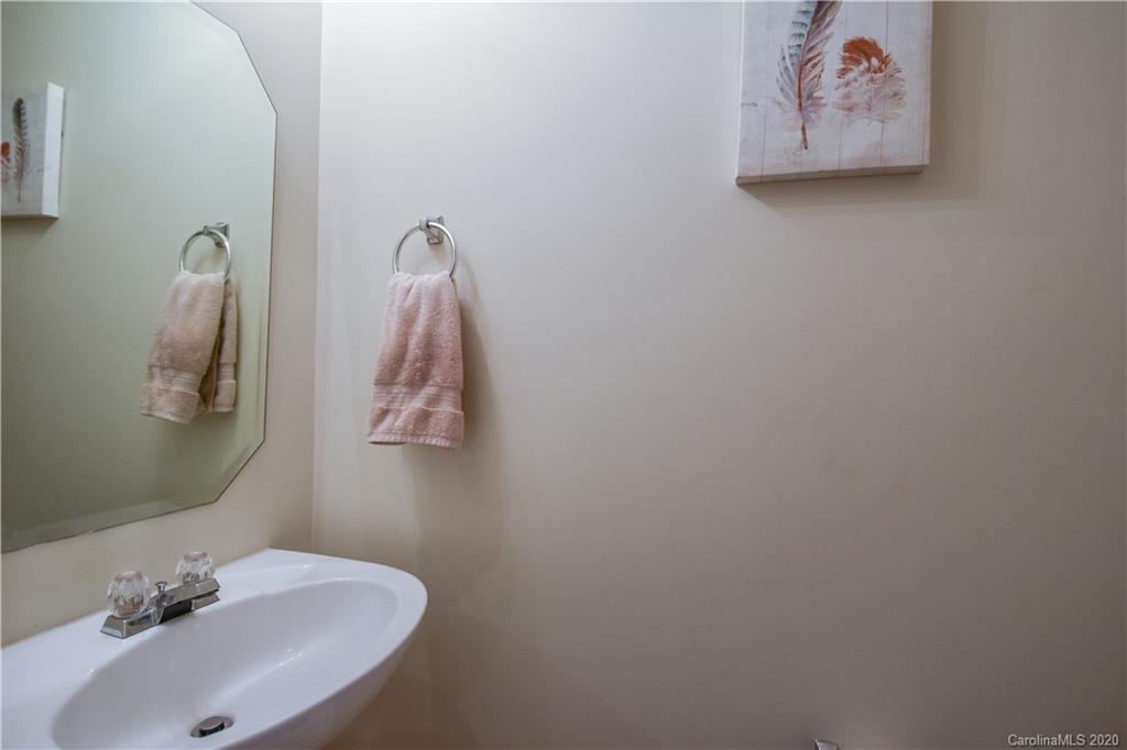 3260 Barons Court Road Charlotte, NC 28213 - Photo 8 of 21
