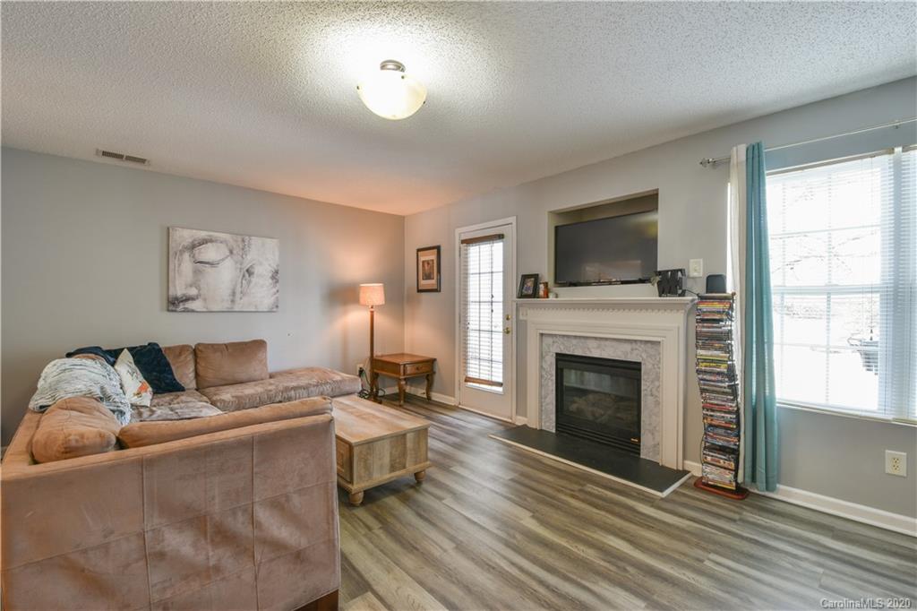 3260 Barons Court Road Charlotte, NC 28213 - Photo 9 of 21