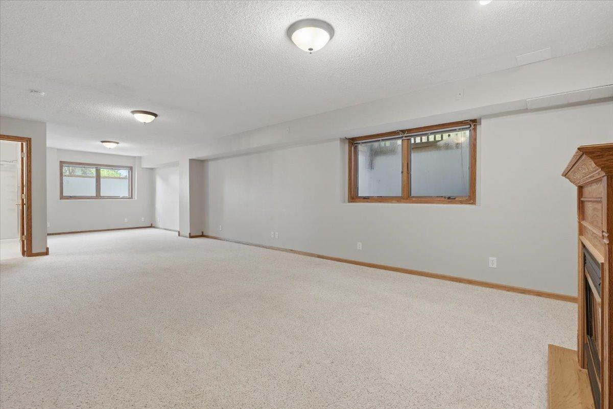 964 Fraser Lane Hudson, WI 54016 - Photo 24 of 34